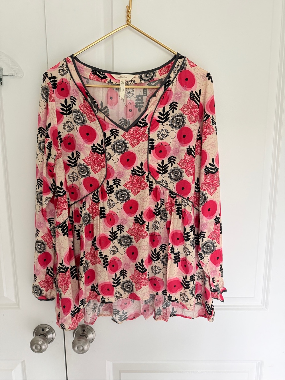 Matilda Jane Pink Floral poppy V-Neck Peasant Blouse medium 100% rayon